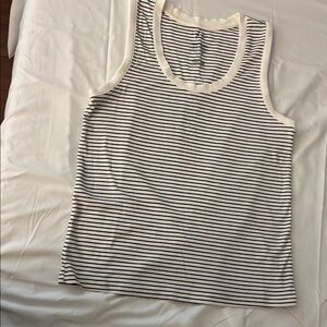 Nine West women’s top. Large